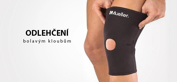 Černá ortéza na koleno značky Mueller pro podporu kloubů.